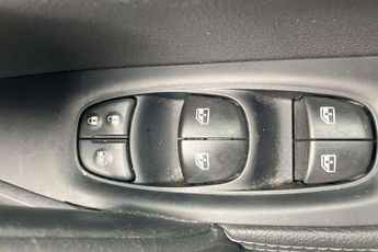Nissan Qashqai 1.3 DiG-T N-Connecta 5dr