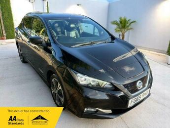 Nissan Leaf 40kWh Tekna Hatchback 5dr Electric Auto (150 ps)